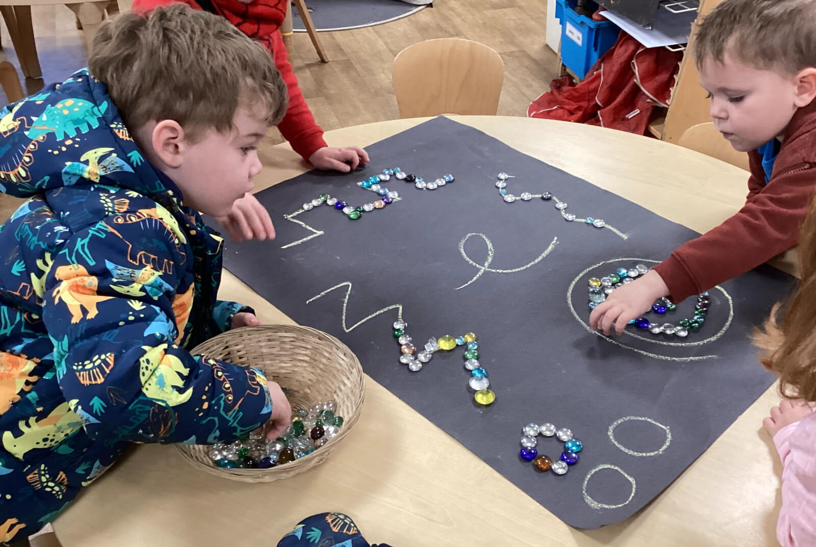 Antony School children creating patterns